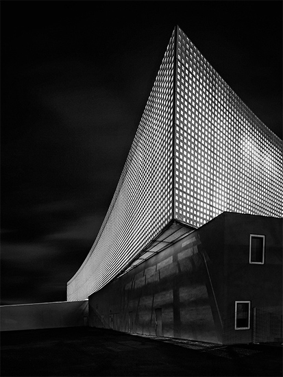 Photo du Prisme, salle de concerts et d'expositions située à Aurillac, Brok photographie